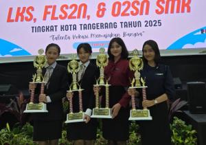 Juara 1 dan 2 Restauran Service dan Hotel Reception