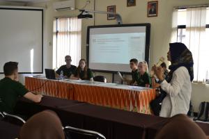 Sekolah Menengah Kejuruan Negeri 3 Tangerang dikunjungi siswa siswi serta guru dari SMA Coenecoop, Belanda.