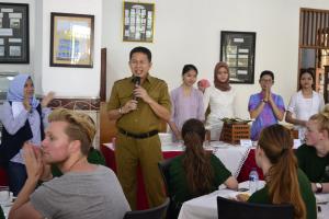 Sekolah Menengah Kejuruan Negeri 3 Tangerang dikunjungi siswa siswi serta guru dari SMA Coenecoop, Belanda.